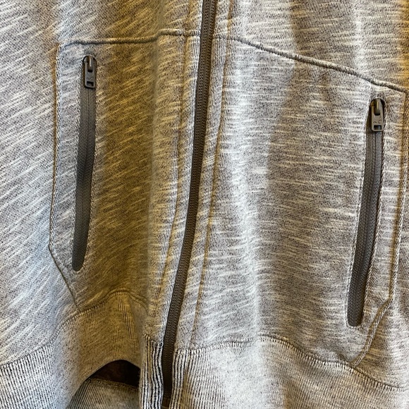 Hollister men’s gray jacket in a size X-Large - Picture 3 of 4